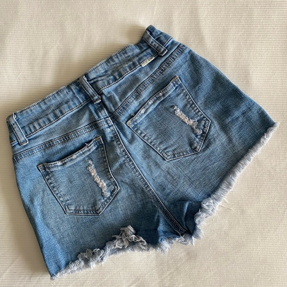 Sky and Sparrow Jean shorts - Picture 2 of 3